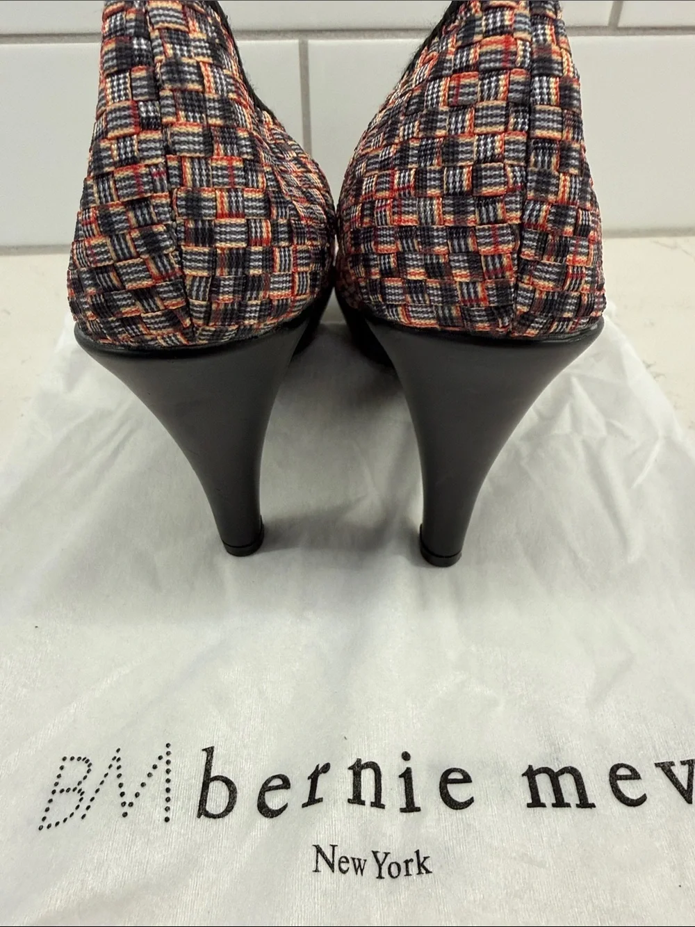 bernie mev. Tweed  Block Heel Pumps Mix NEW.  Comes with dust bag no box sz 40